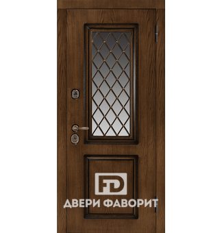 дверь для коттеджа с кованой решёткой и стеклянной вставкой