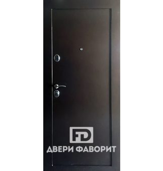 дверь с трехконтурным уплотнителем в квартиру
