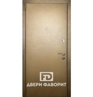дверь железная отделана цинкогрунтом, цвет коричневый